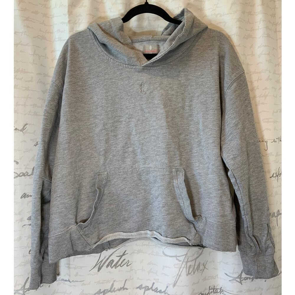 Free People Movement Grey Hooded Cropped Sweatshirt Size M Raw Hem Athletic